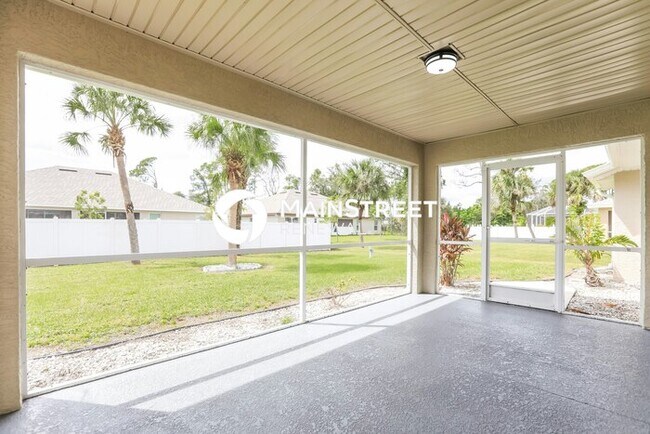 Foto del edificio - 3 Bedroom Pet-Friendly Home in NORTH PORT, FL with Main Street Renewal