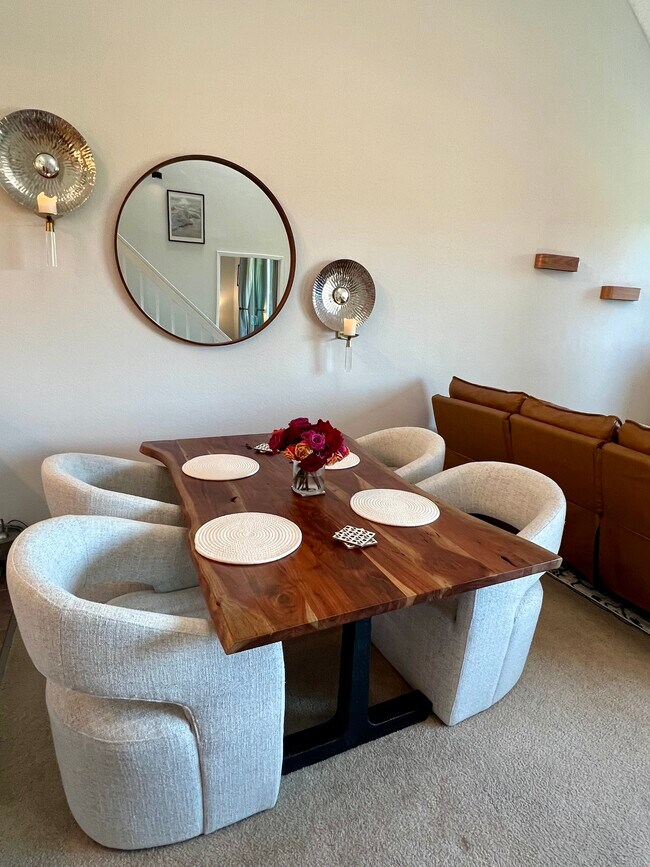 Dining room - 4435 Nobel Dr