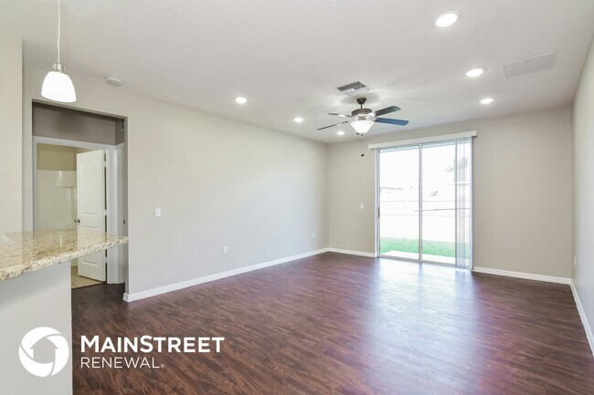 Foto del edificio - 6823 Glenbrook Dr