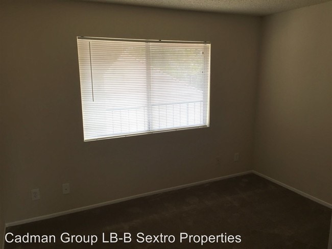 Building Photo - 460 Almond Ave