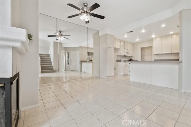 Building Photo - 9 Waxwing Ln