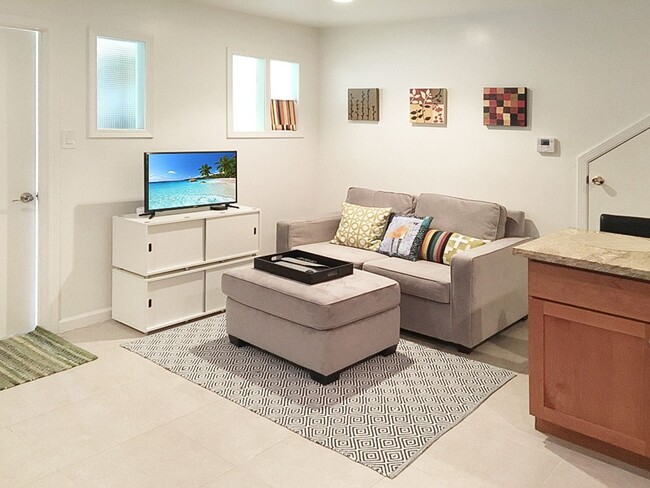 Foto del edificio - 1 br, 1 bath House - 108A Kipling Drive