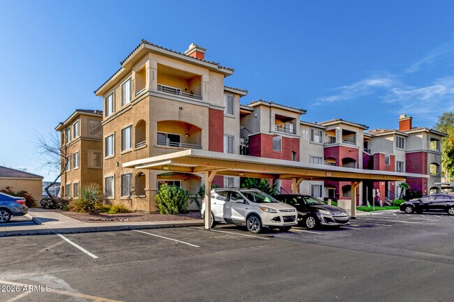 Foto del edificio - 5401 E Van Buren St