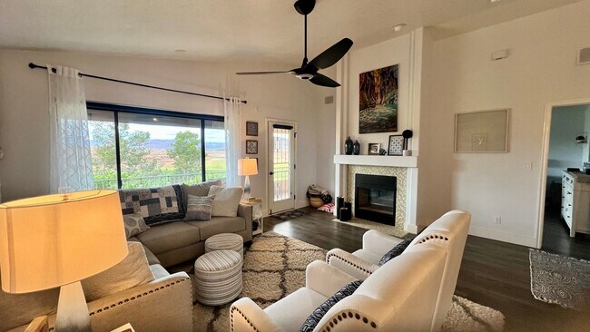 Foto del edificio - 2244 S Legacy Dr