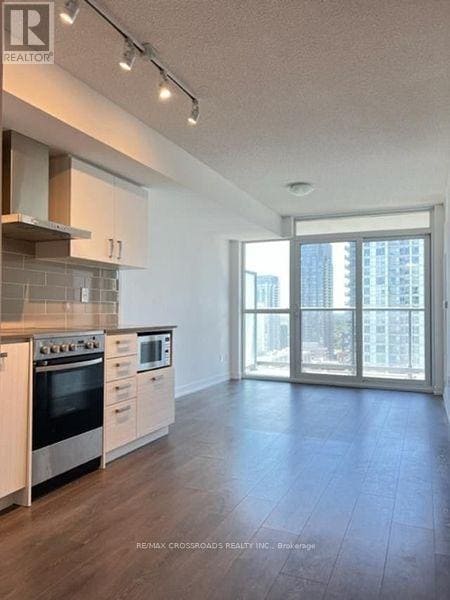 Photo du bâtiment - 125-2125 Redpath Ave