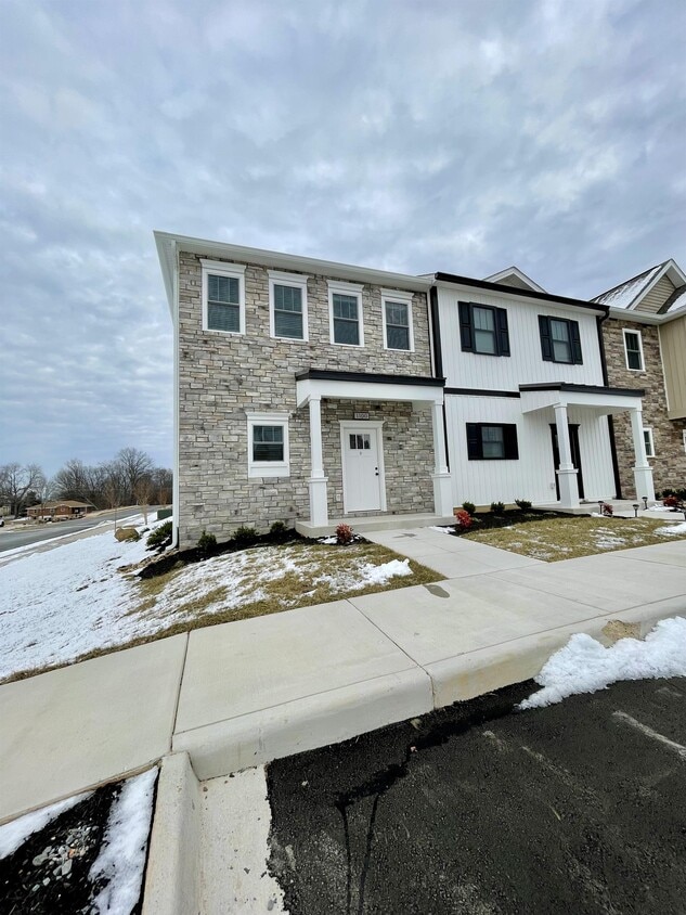 Photo - 556 Leesville Rd (Lynchburg, VA)