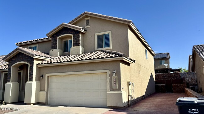 Building Photo - 12437 Pleasant Crest