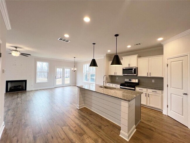 Foto del edificio - 5121 Hillington Wy