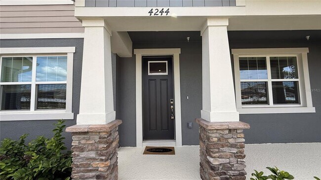 Foto del edificio - 4244 Sadler Rd