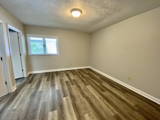 Foto del edificio - 321 Covington St