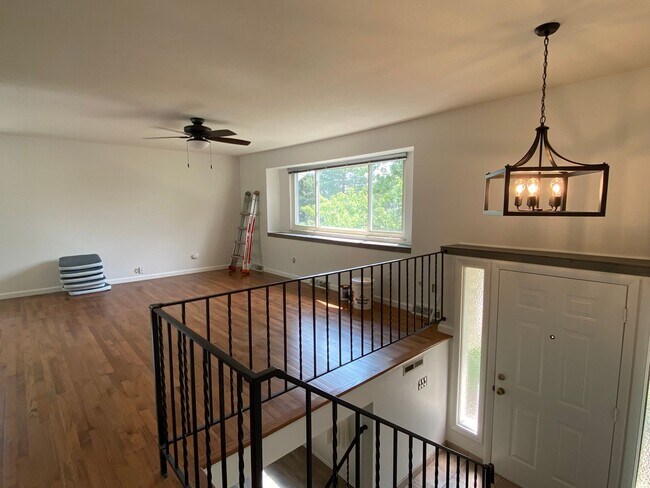 Building Photo - 4 Bed 2 Bath Home In South Boulder.  Devils Thumb Neighborhood!