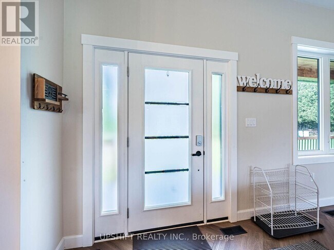 Building Photo - 423474 6 CONCESSION