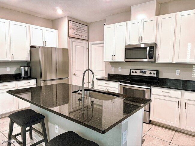 Foto del edificio - 11524 Woodleaf Dr