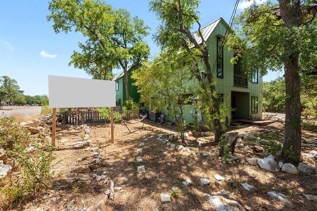 Foto del edificio - 3521 Convict Hill Rd