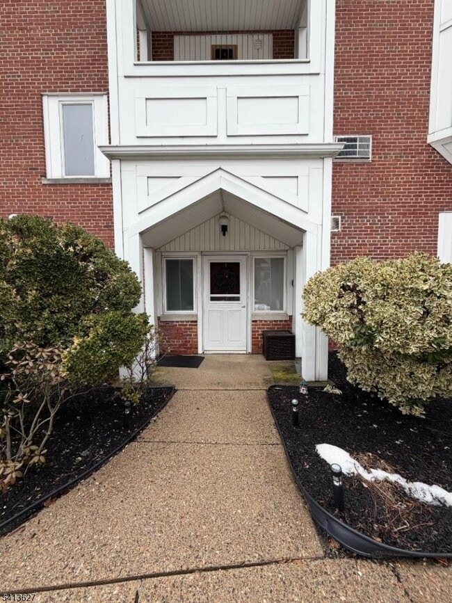 Building Photo - 520 Turnpike C111 Tpke