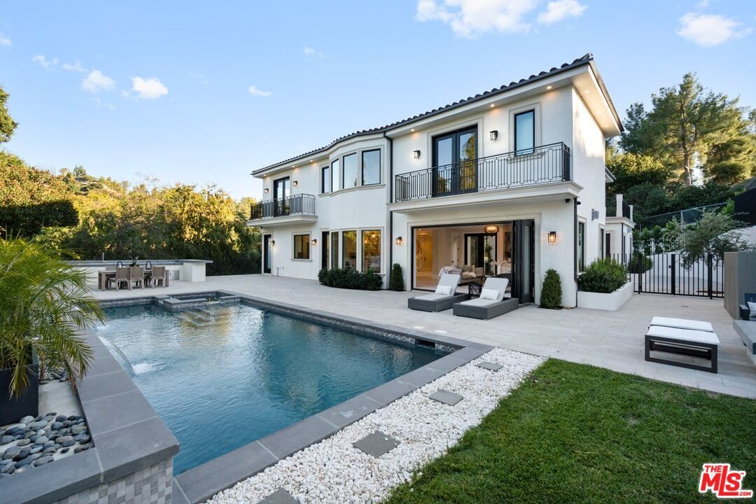 Foto principal - 4351 Vanalden Ave