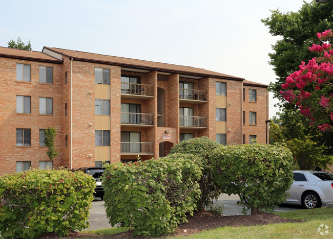 The Flats At Columbia Pike Apartments