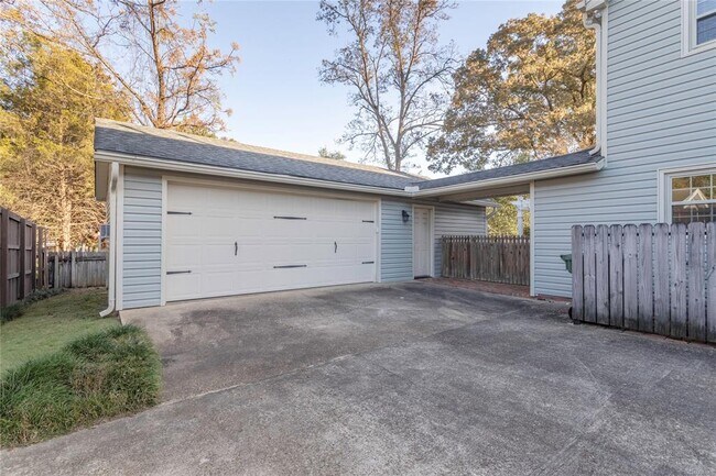 Foto del edificio - 149 Ledyard Dr