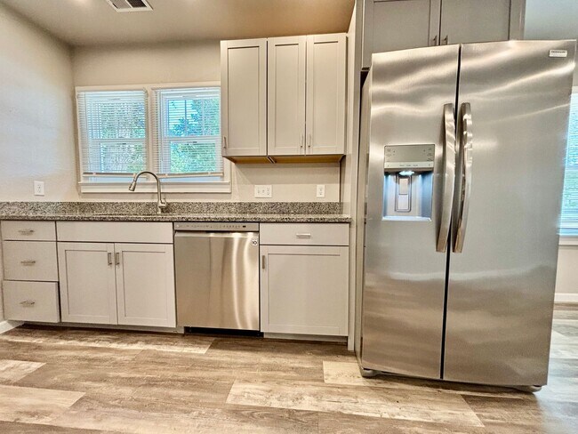 Foto del edificio - Charming Duplex in Prime Fort Collins Location- Available May 1st!