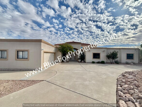 Building Photo - 5135 W Paseo Del Campo