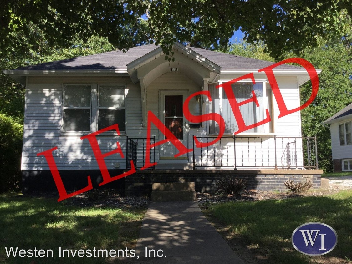 Foto principal - 215 Chandler Blvd