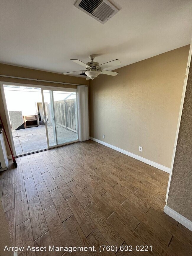 Building Photo - 3 br, 1.5 bath House - 4172 Baycliff Way