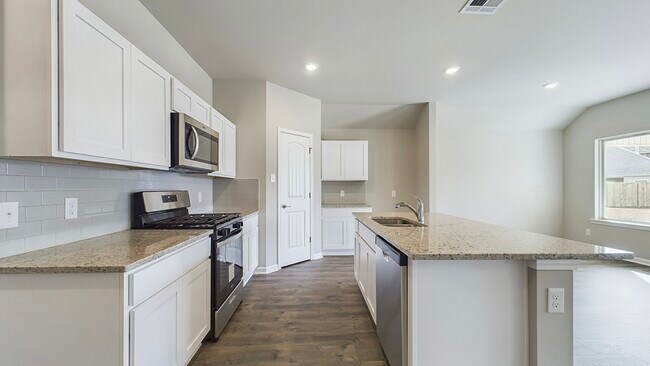 Foto del edificio - 105 Whirlaway Dr