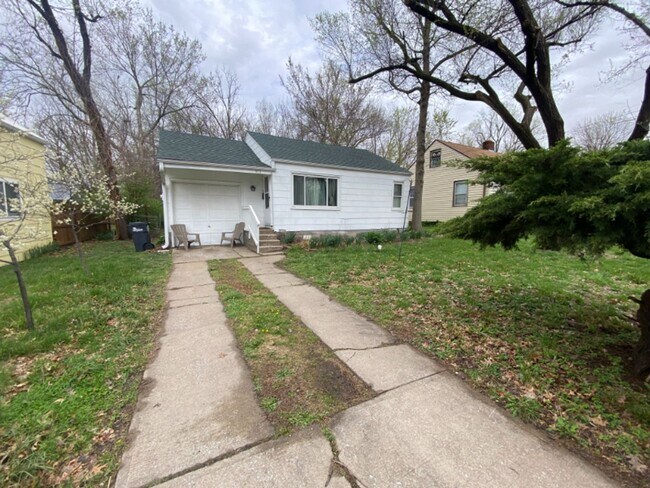 Foto del edificio - 2BR/1BA, conveniently located