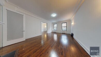 Building Photo - 166 W 72nd St
