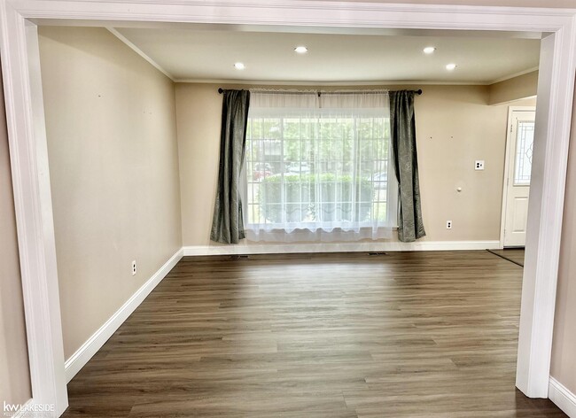Building Photo - 36855 Kyro Ct