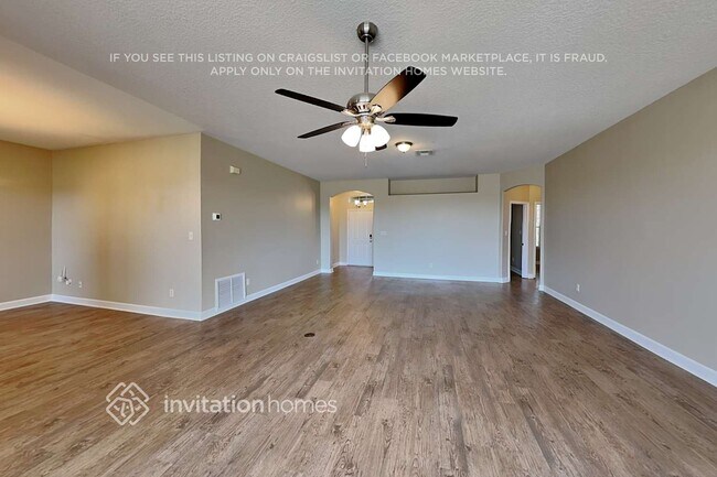 Foto del edificio - 1325 Golf Point Loop