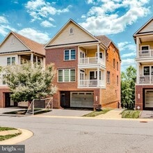 Building Photo - 132 Liriope Place