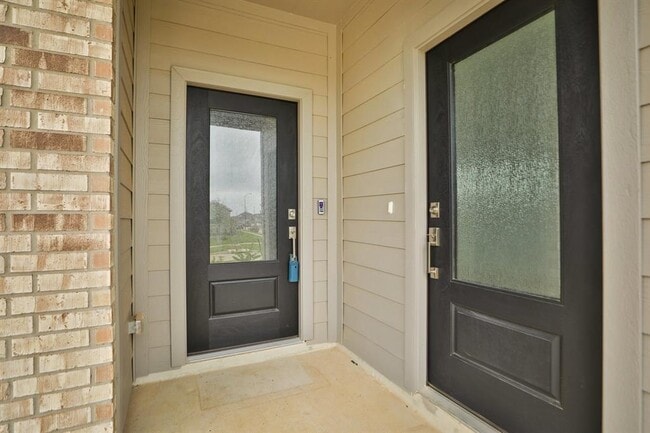 Building Photo - 28502 Prickle Grass Trl