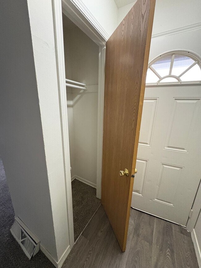 Foto del edificio - 4801/4803 SW 14th Street