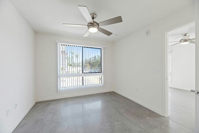 Foto del edificio - 5900 Severin Dr