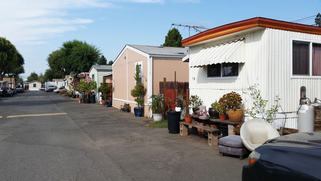 Foto del edificio - San Leandro Mobile Home & RV Park