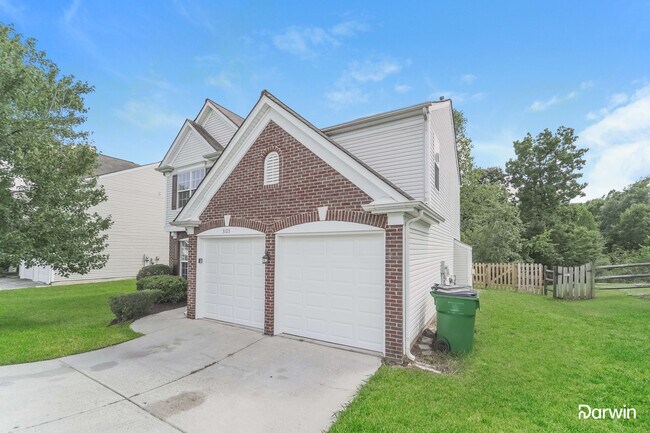 Building Photo - 3105 Old Ironside Dr