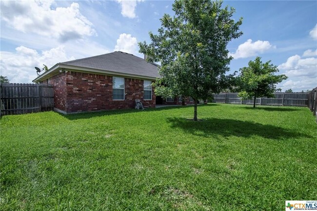 Foto del edificio - 2605 Wisteria Ln