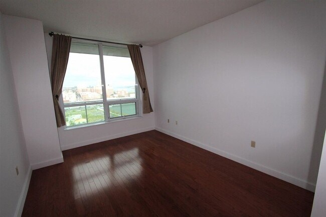 Foto del edificio - 1 Shore Ln