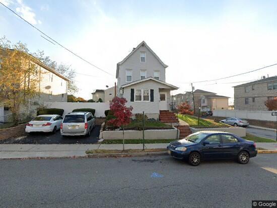 Building Photo - 604 Broad St