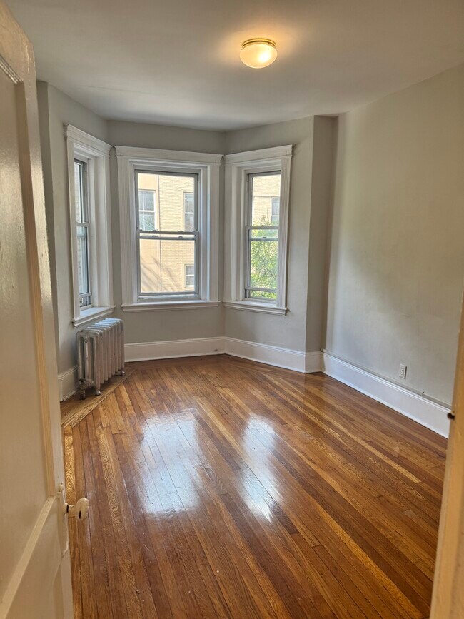 Foto del edificio - 38 Hemenway St