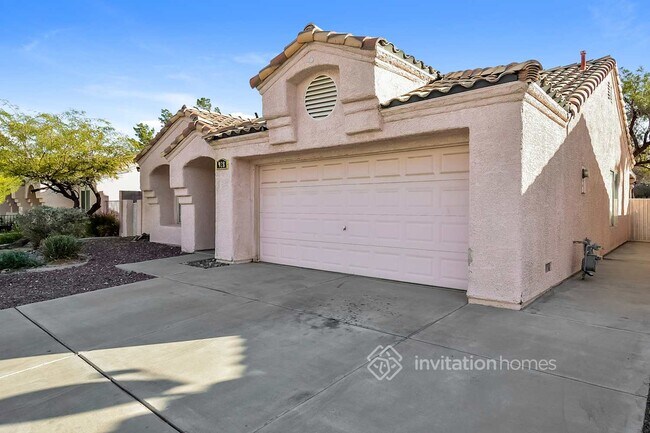 Building Photo - 928 High Plains Dr