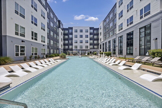 Building Photo - The Den