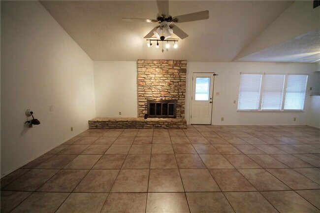 Foto del edificio - 13320 Water Oak Ln