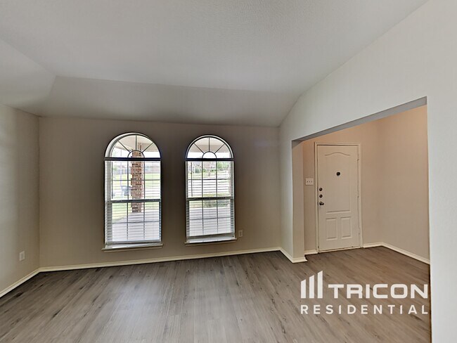 Building Photo - 743 Lentisco Dr