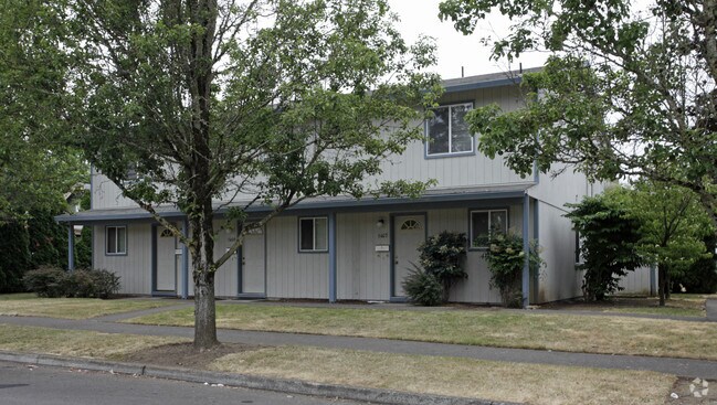 Primary Photo - 5407 SE 77th Ave