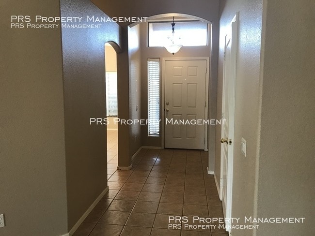 Foto del edificio - 1844 W Canyon Way