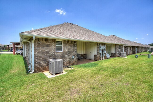 Building Photo - 8932 SW 55th Street
