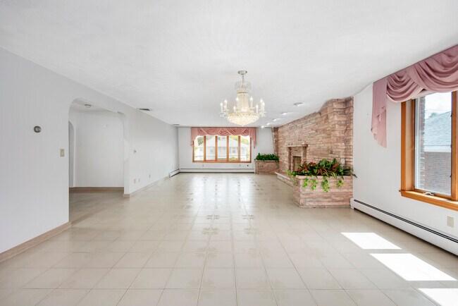 Foto del edificio - 216 Forest St