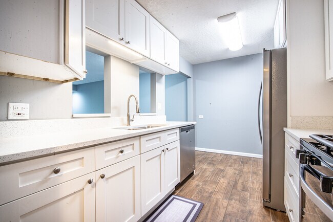 Foto del edificio - 5101 Carriage Way Dr